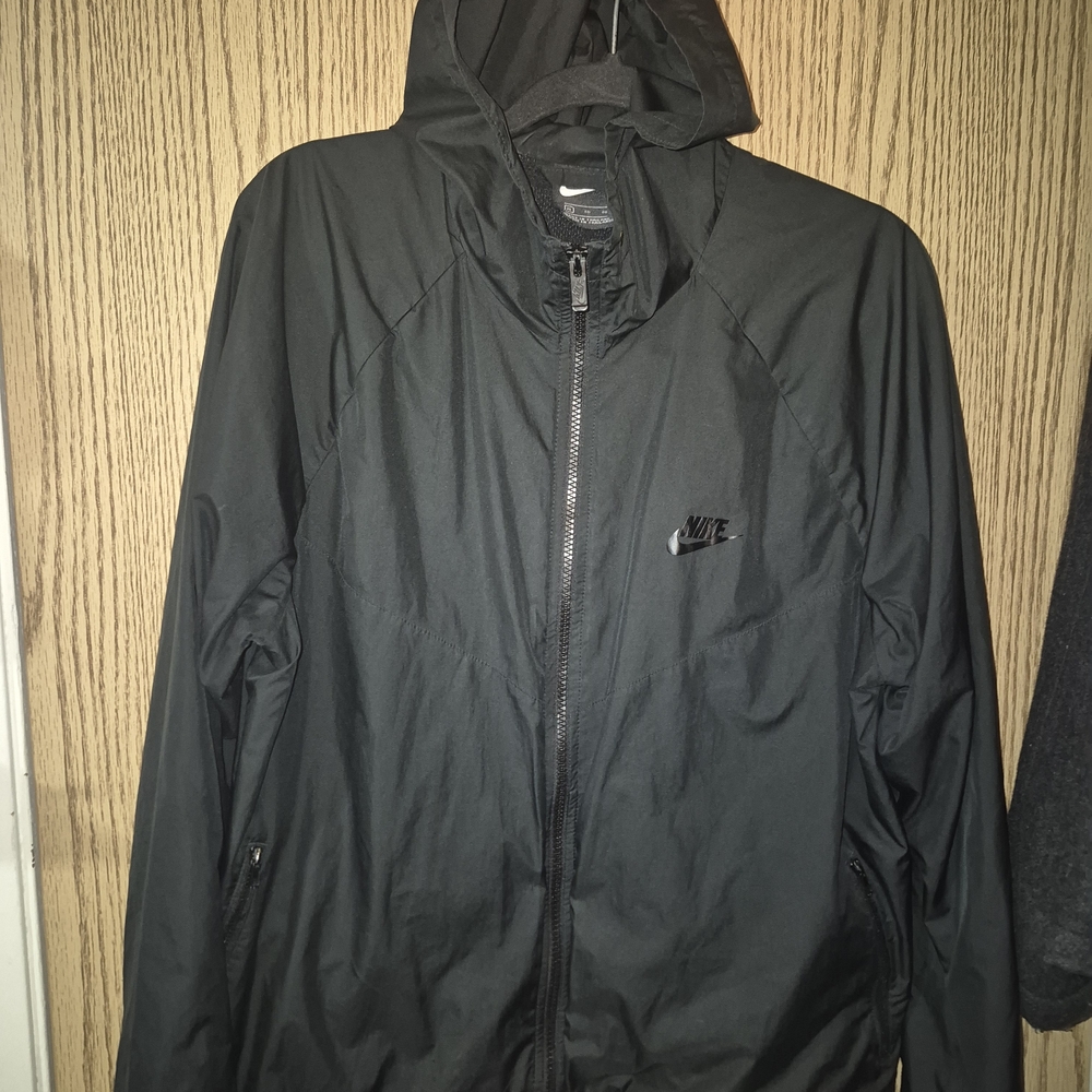 Nike Women's Black Hooded Windbreaker Jacket